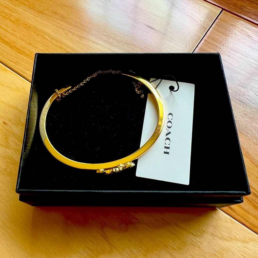 Coach Gold filled Bracelet classy and modern with coach buggy - Picture 2 of 6